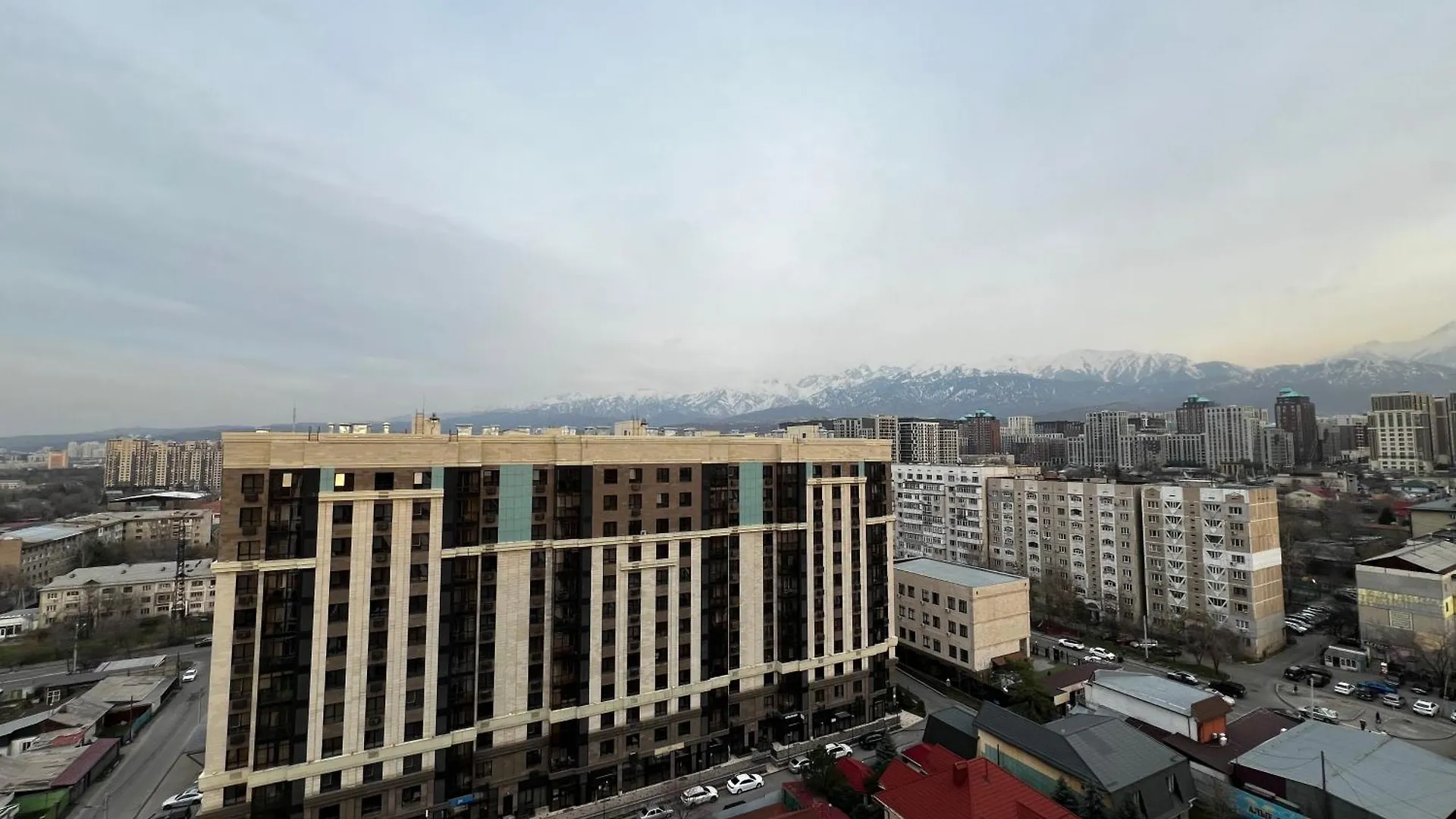 Four Seasons Apartment Almaty